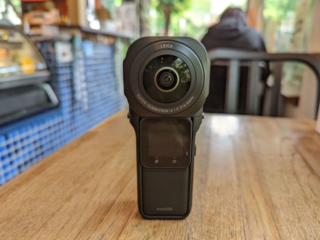 Insta360 ONE RS 1英吋全景鏡頭相機外型設計