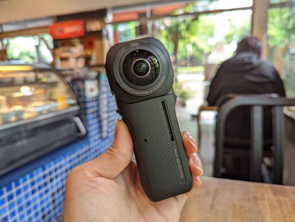 Insta360 ONE RS 1英吋全景鏡頭相機手持